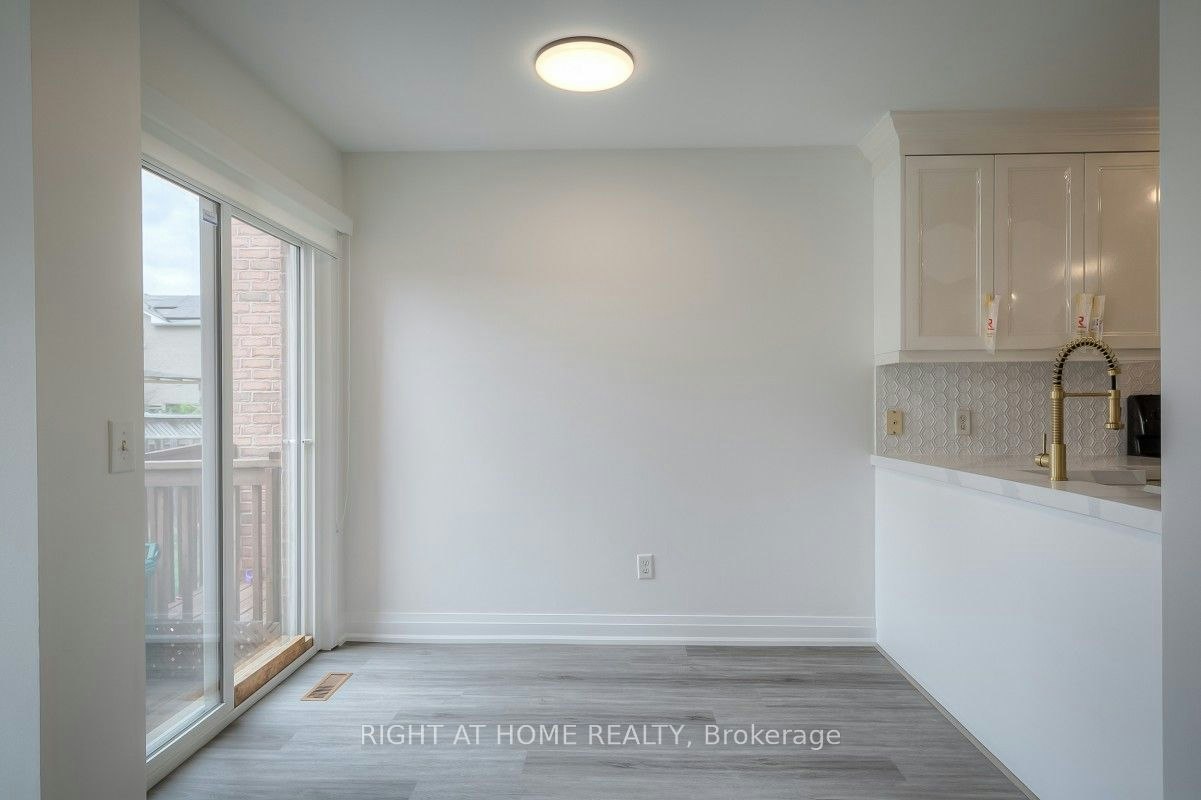 7401 Village Walk, Mississauga, ON, L5W 1X6 - 15