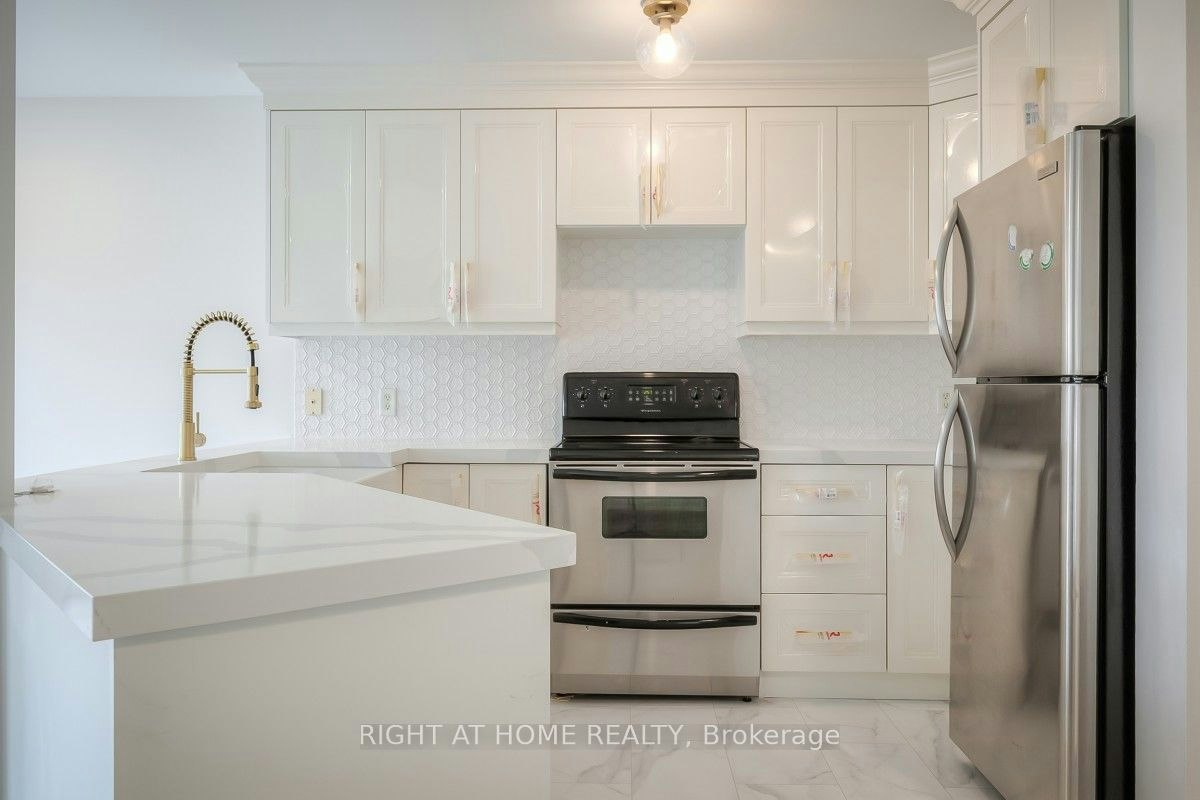 7401 Village Walk, Mississauga, ON, L5W 1X6 - 12
