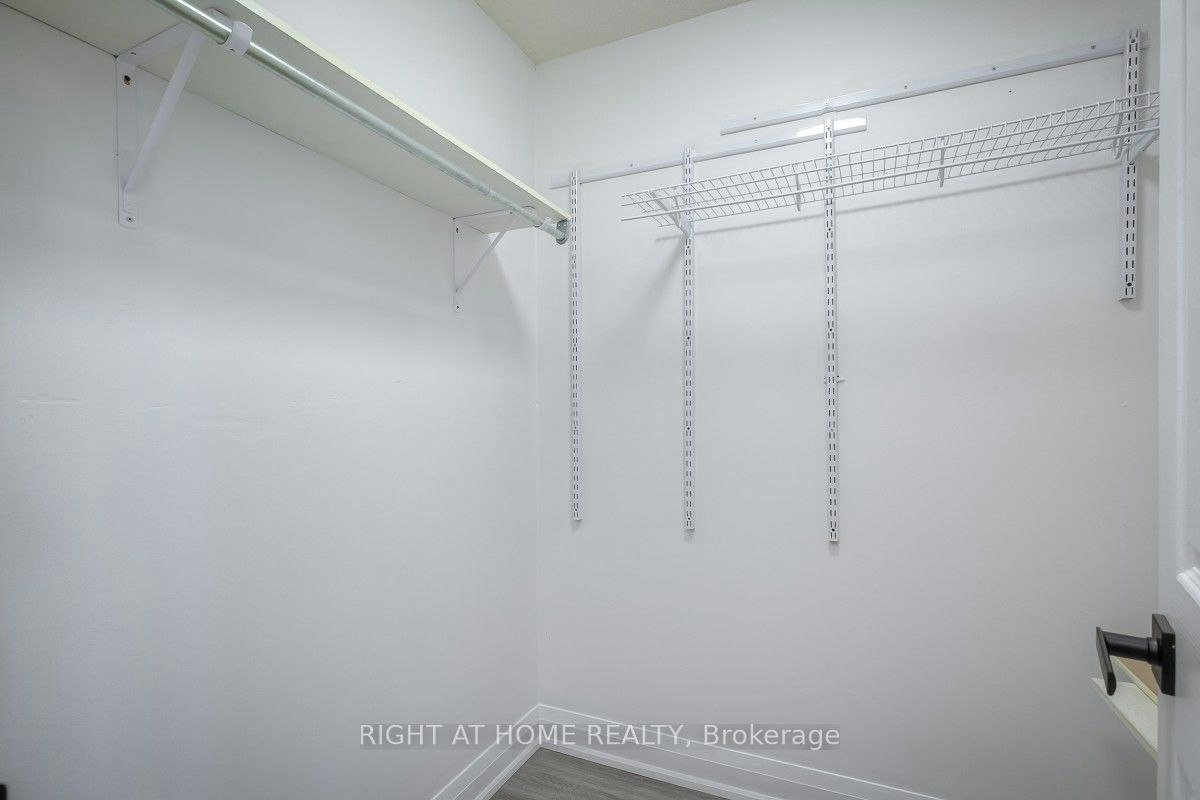 7401 Village Walk, Mississauga, ON, L5W 1X6 - 24