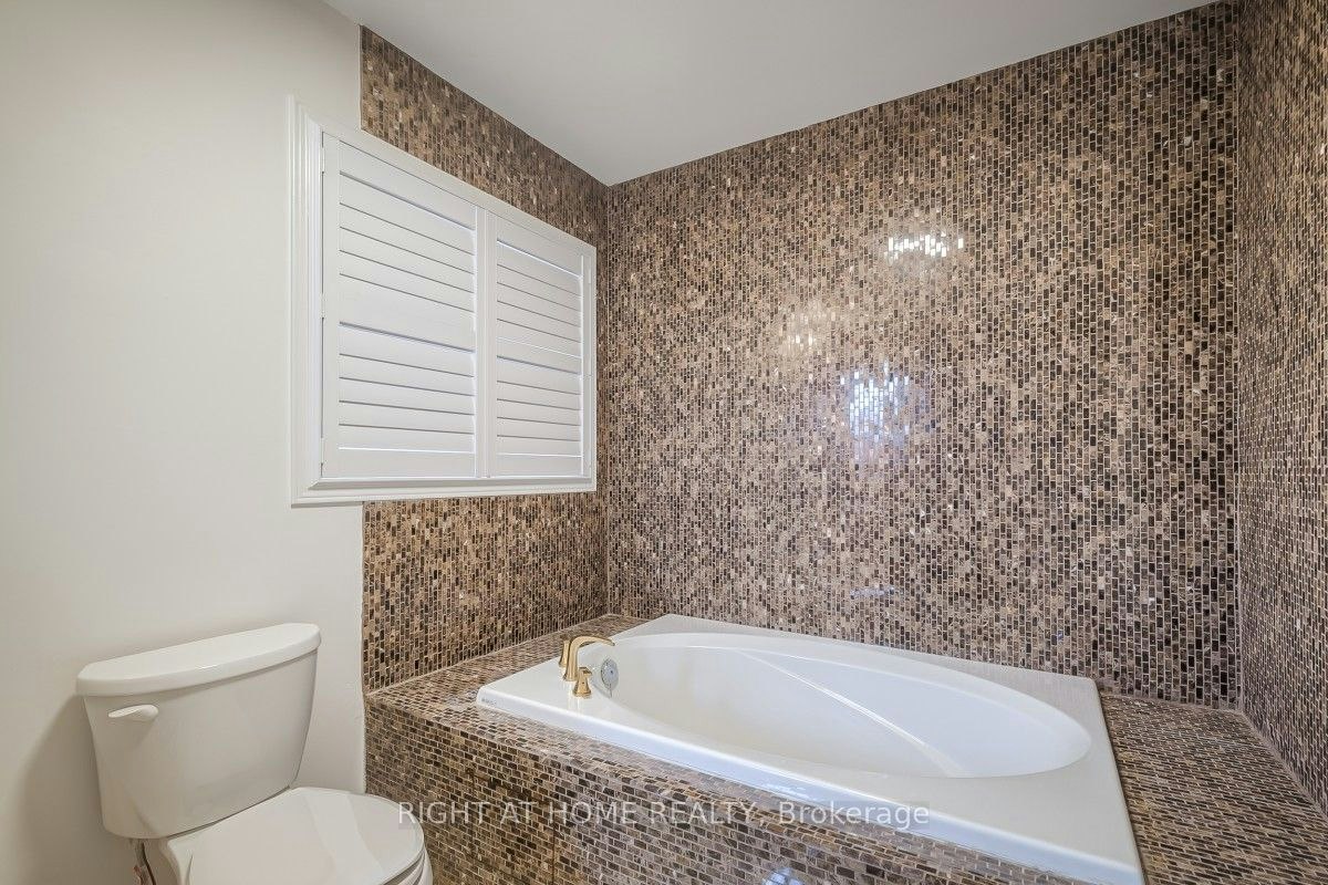 7401 Village Walk, Mississauga, ON, L5W 1X6 - 22