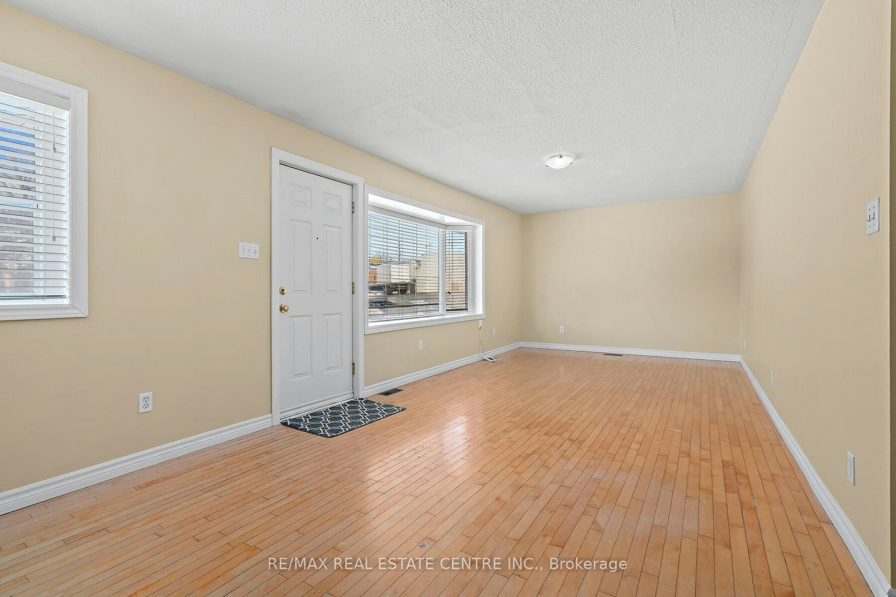 7 Rexway Drive, Halton Hills, ON, L7G 1P9 - 2
