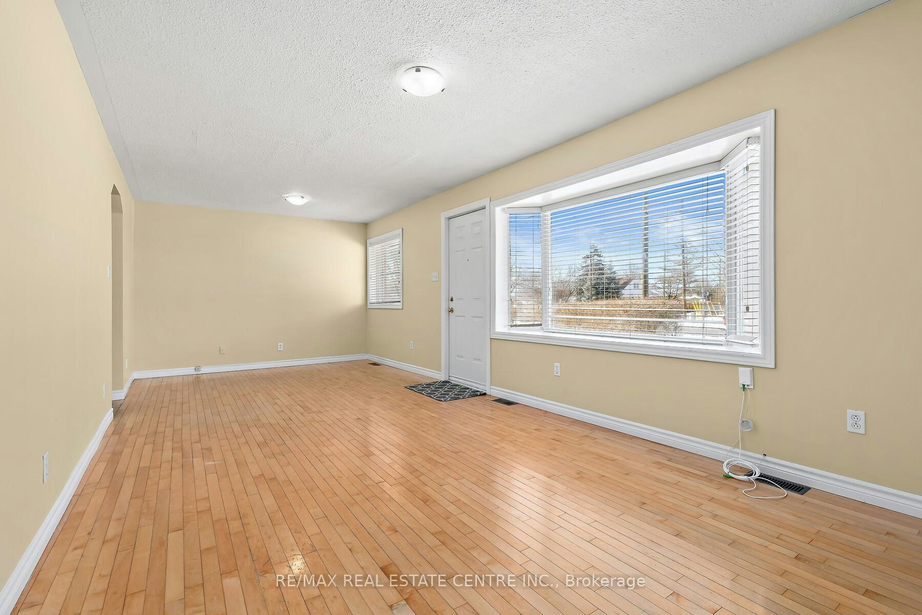 7 Rexway Drive, Halton Hills, ON, L7G 1P9 - 3