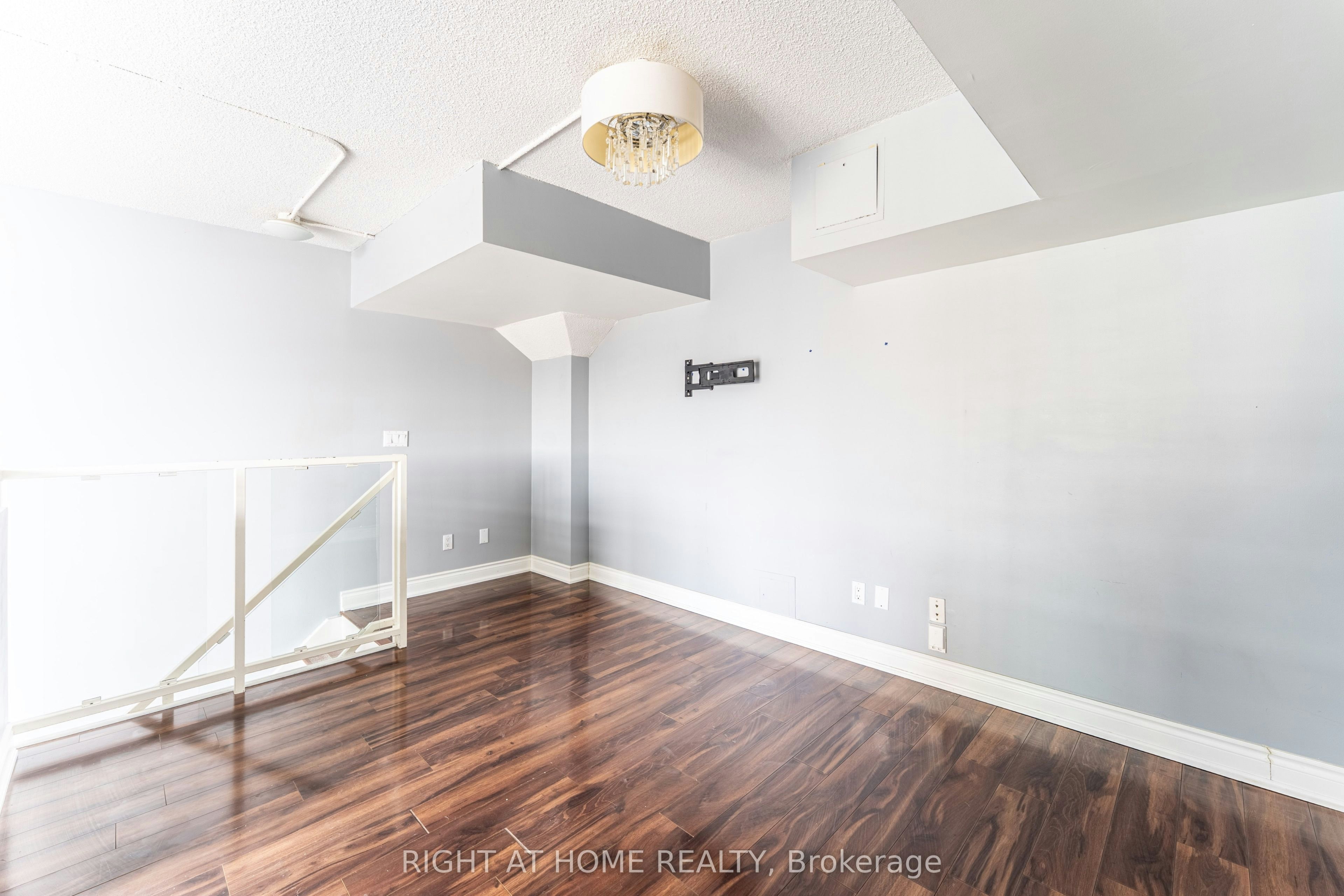 426-300 Manitoba Street, Toronto, ON, M8Y 4G6 - 34