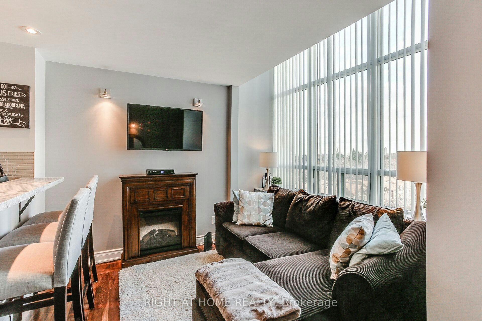 426-300 Manitoba Street, Toronto, ON, M8Y 4G6 - 9