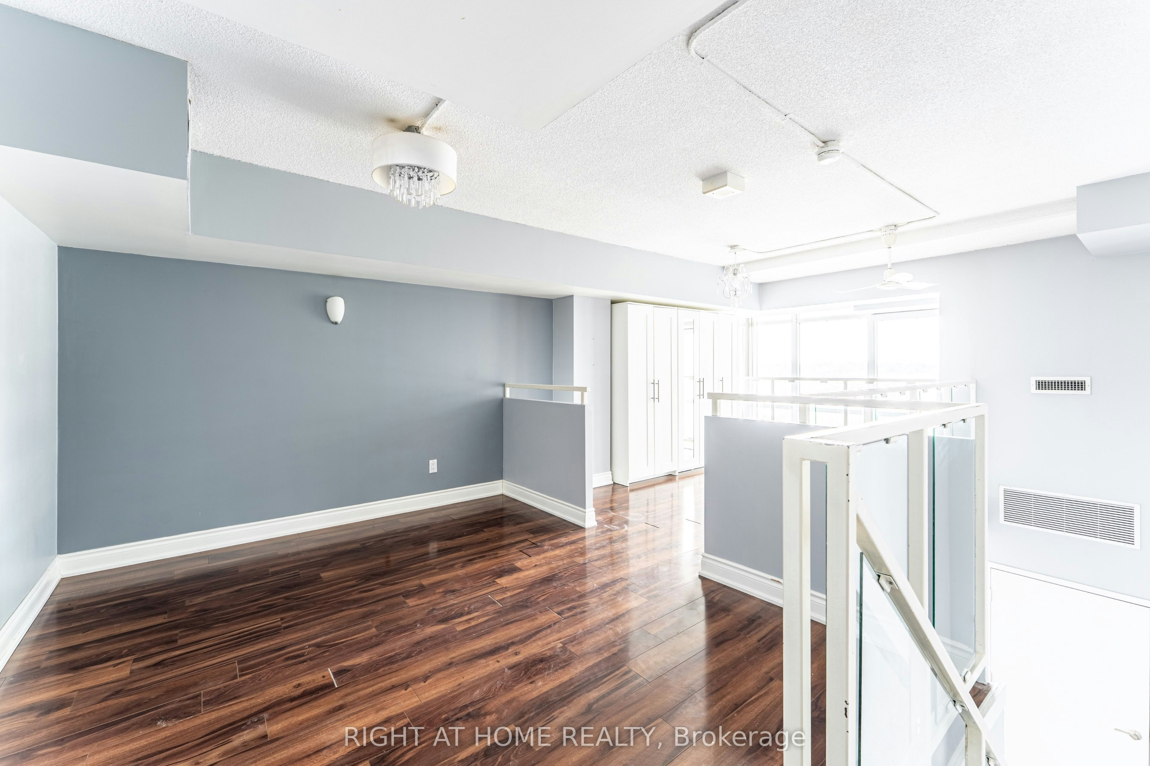 426-300 Manitoba Street, Toronto, ON, M8Y 4G6 - 33
