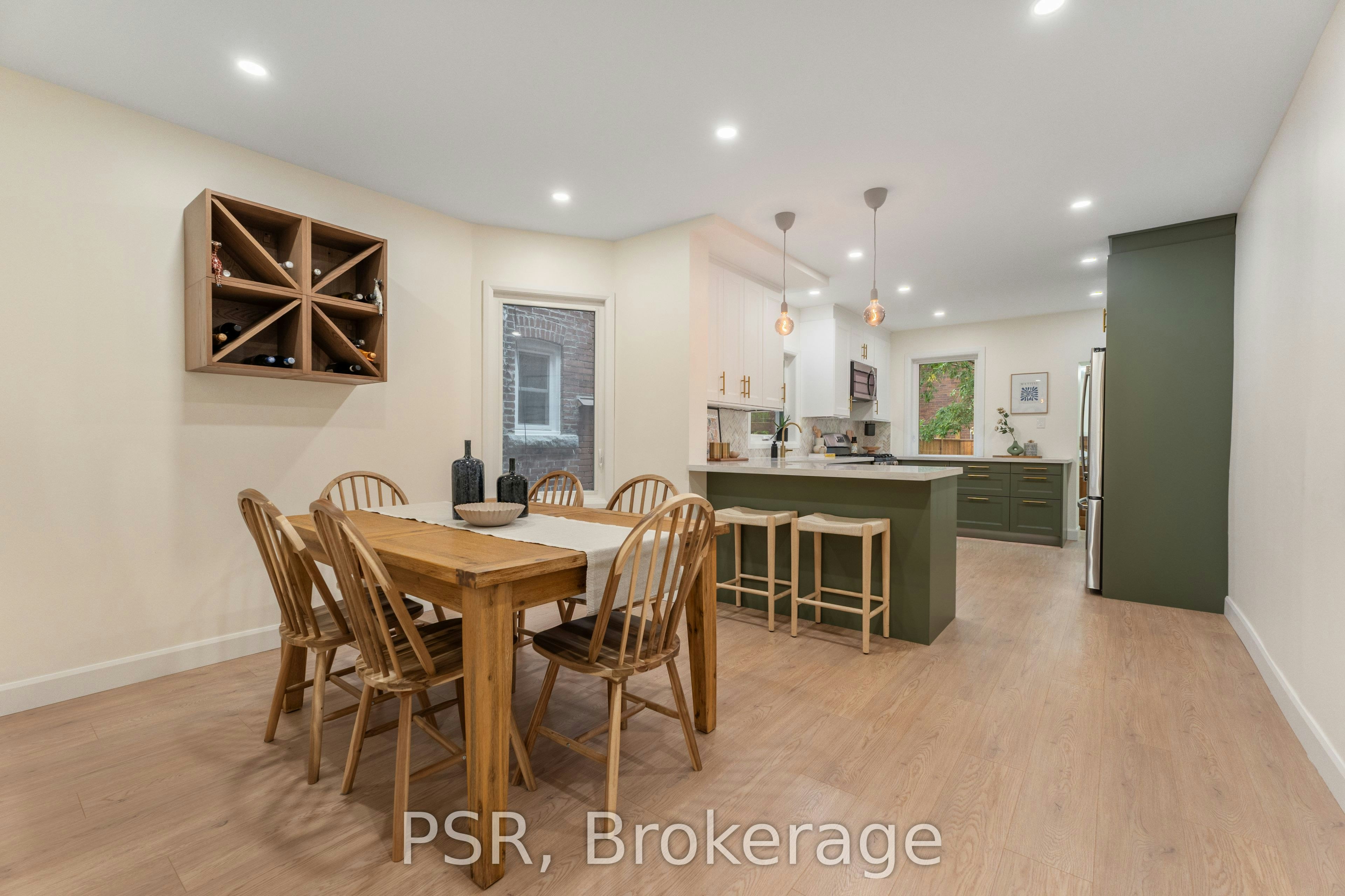 1045 Ossington Avenue, Toronto, ON, M6G 3V9