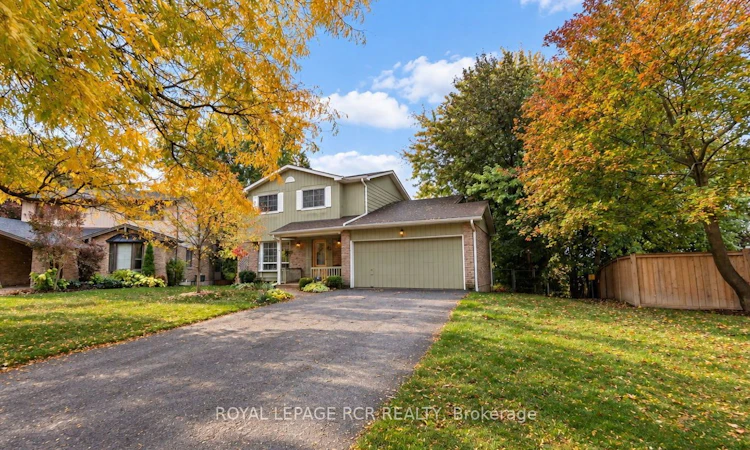 62 Wright Crescent