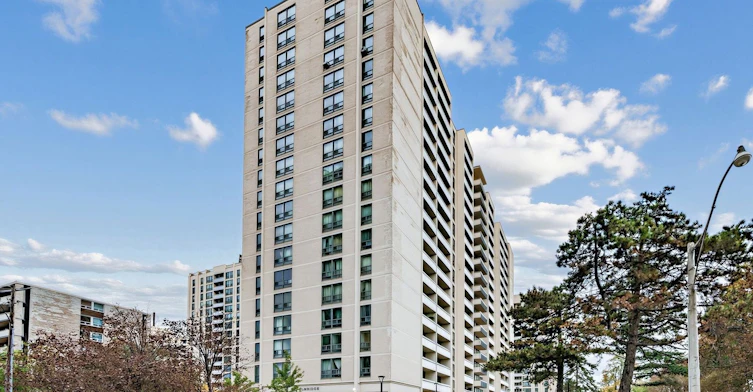 116-140 Elm Ridge Drive, Toronto, ON, M6B 1B1