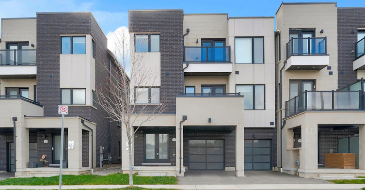 1401 Clarriage Court, Milton, ON, L9E 1L6