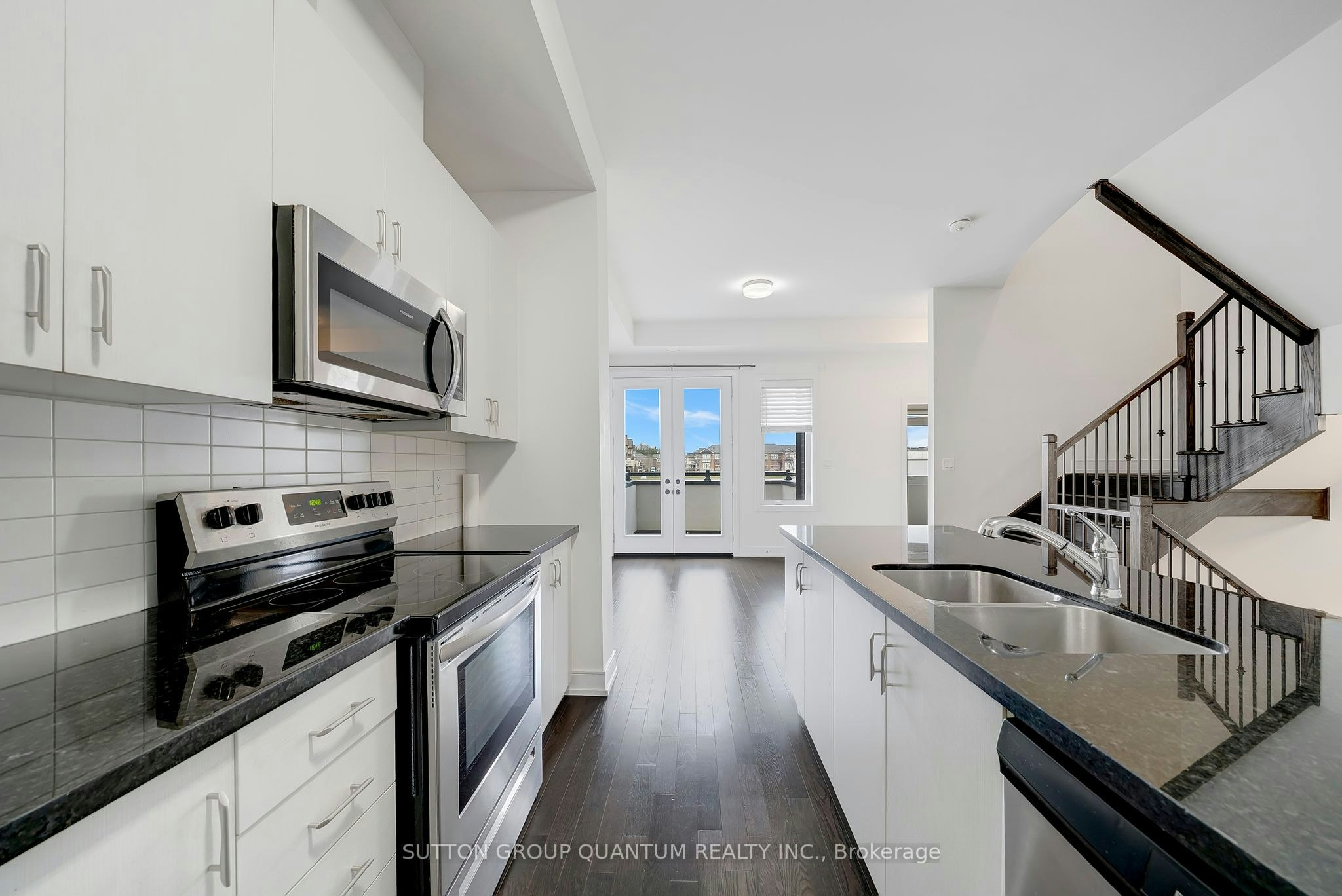 1401 Clarriage Court, Milton, ON, L9E 1L6 - 6
