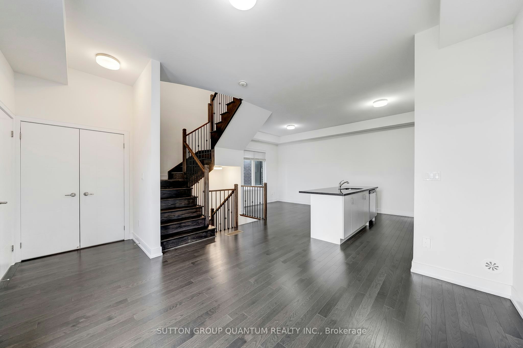 1401 Clarriage Court, Milton, ON, L9E 1L6 - 12