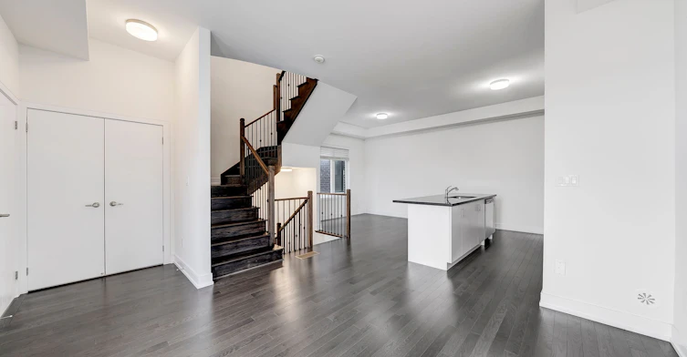 1401 Clarriage Court, Milton, ON, L9E 1L6 - 12