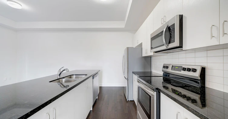 1401 Clarriage Court, Milton, ON, L9E 1L6 - 5
