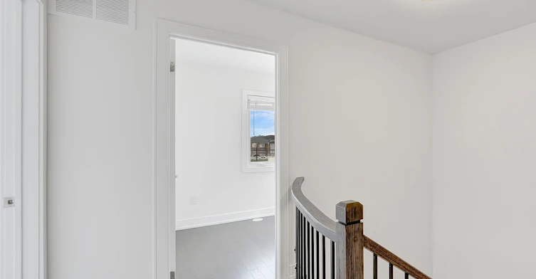 1401 Clarriage Court, Milton, ON, L9E 1L6 - 16
