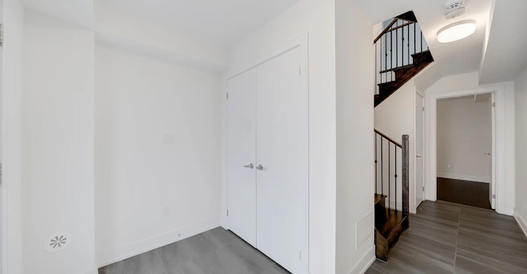 1401 Clarriage Court, Milton, ON, L9E 1L6 - 2