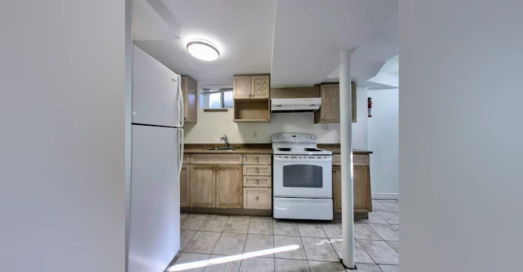 Lower-1575 Dufferin Street, Toronto, ON, M6H 3L5 - 6