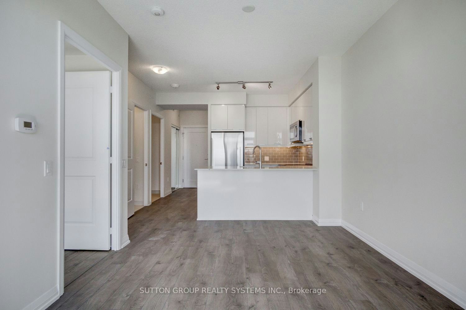 906-65 Watergarden Drive, Mississauga, ON, L5R 0G9 - 19