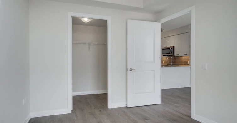 906-65 Watergarden Drive, Mississauga, ON, L5R 0G9 - 24