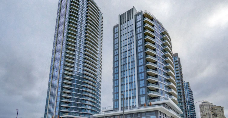 906-65 Watergarden Drive, Mississauga, ON, L5R 0G9 - 2