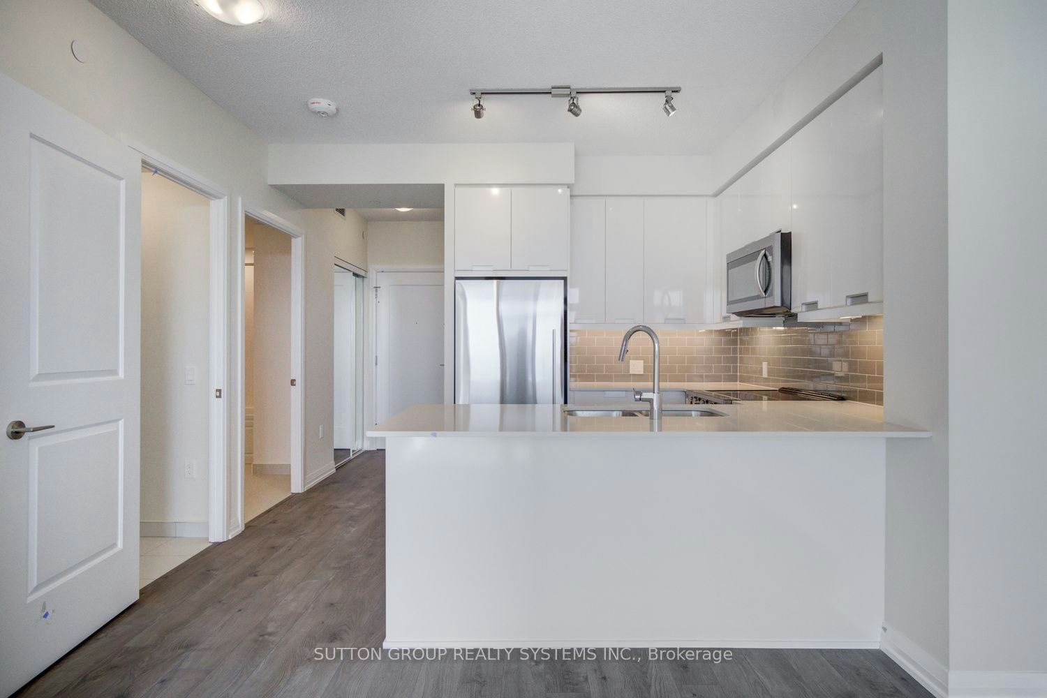 906-65 Watergarden Drive, Mississauga, ON, L5R 0G9 - 18
