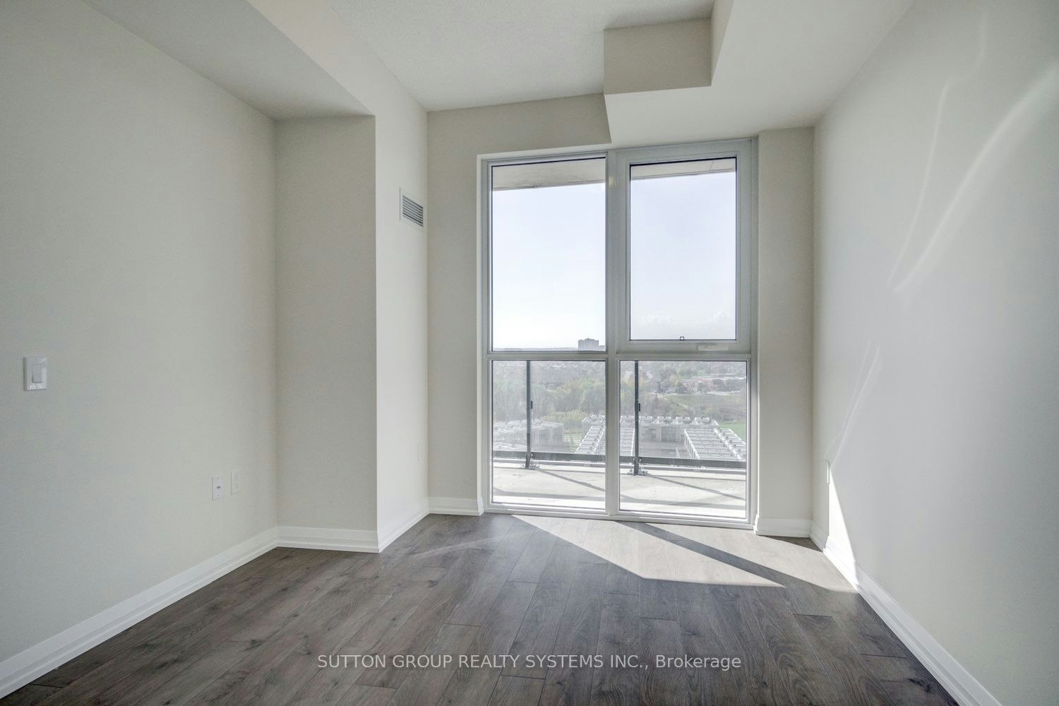 906-65 Watergarden Drive, Mississauga, ON, L5R 0G9 - 23