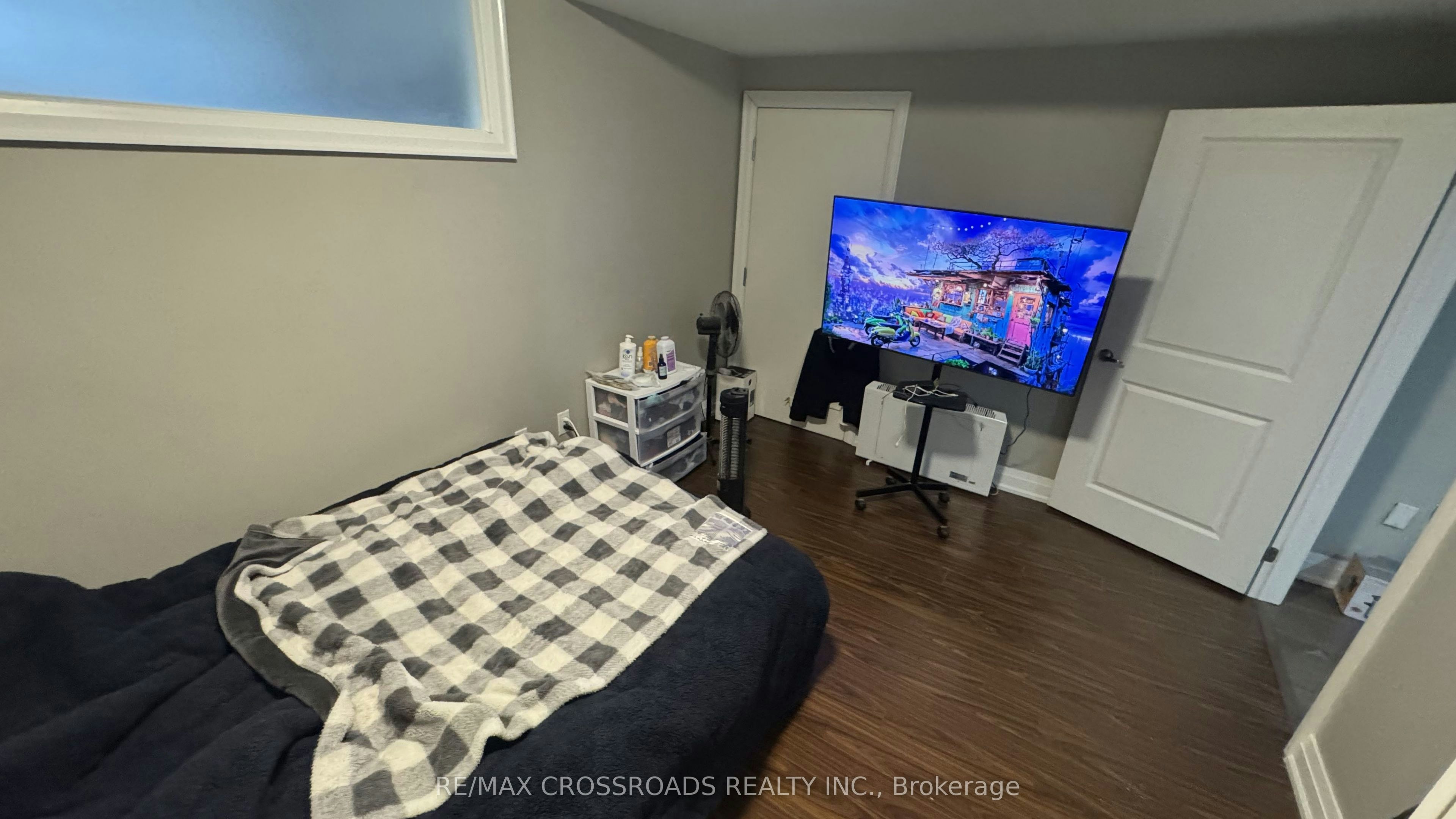 43 Waniska Avenue, Toronto, ON, M8Y 1R1 - 12