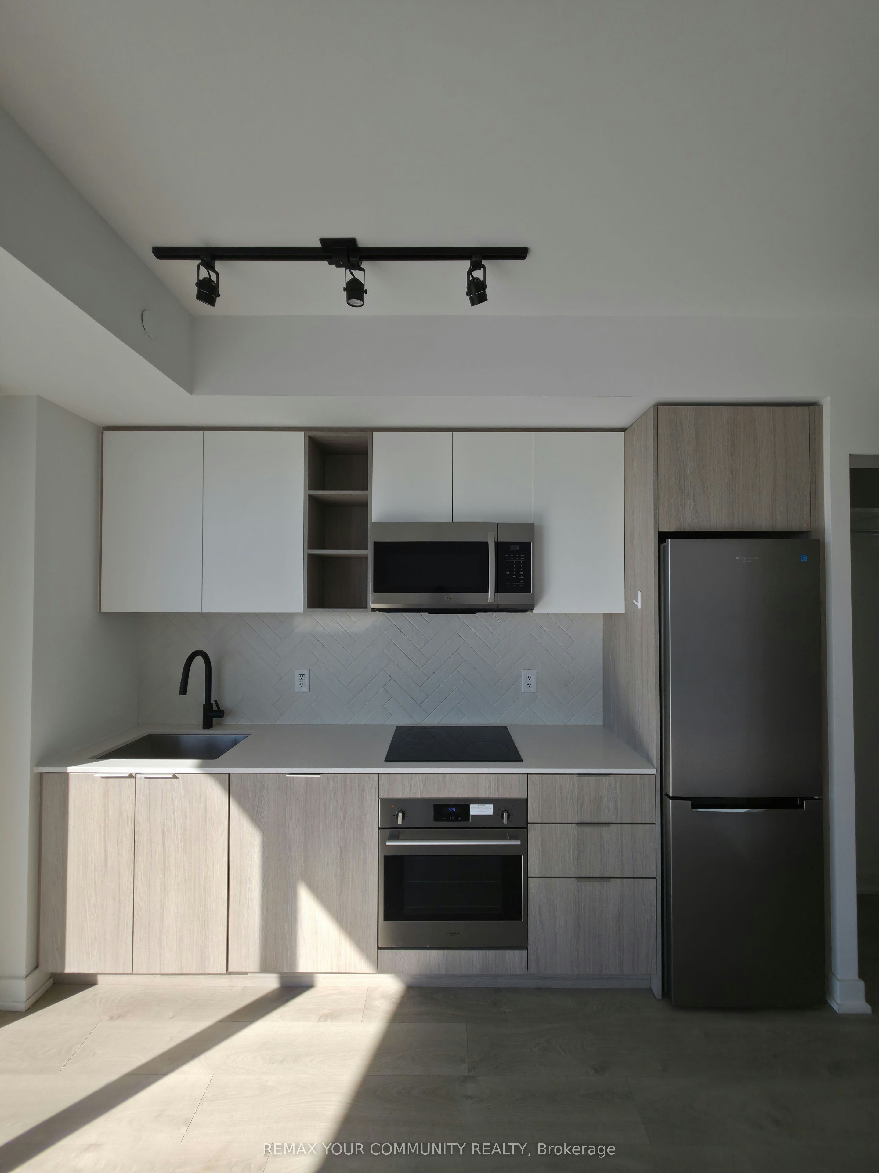 1510-36 Zorra Street, Toronto, ON, M8Z 4Z7 - 4