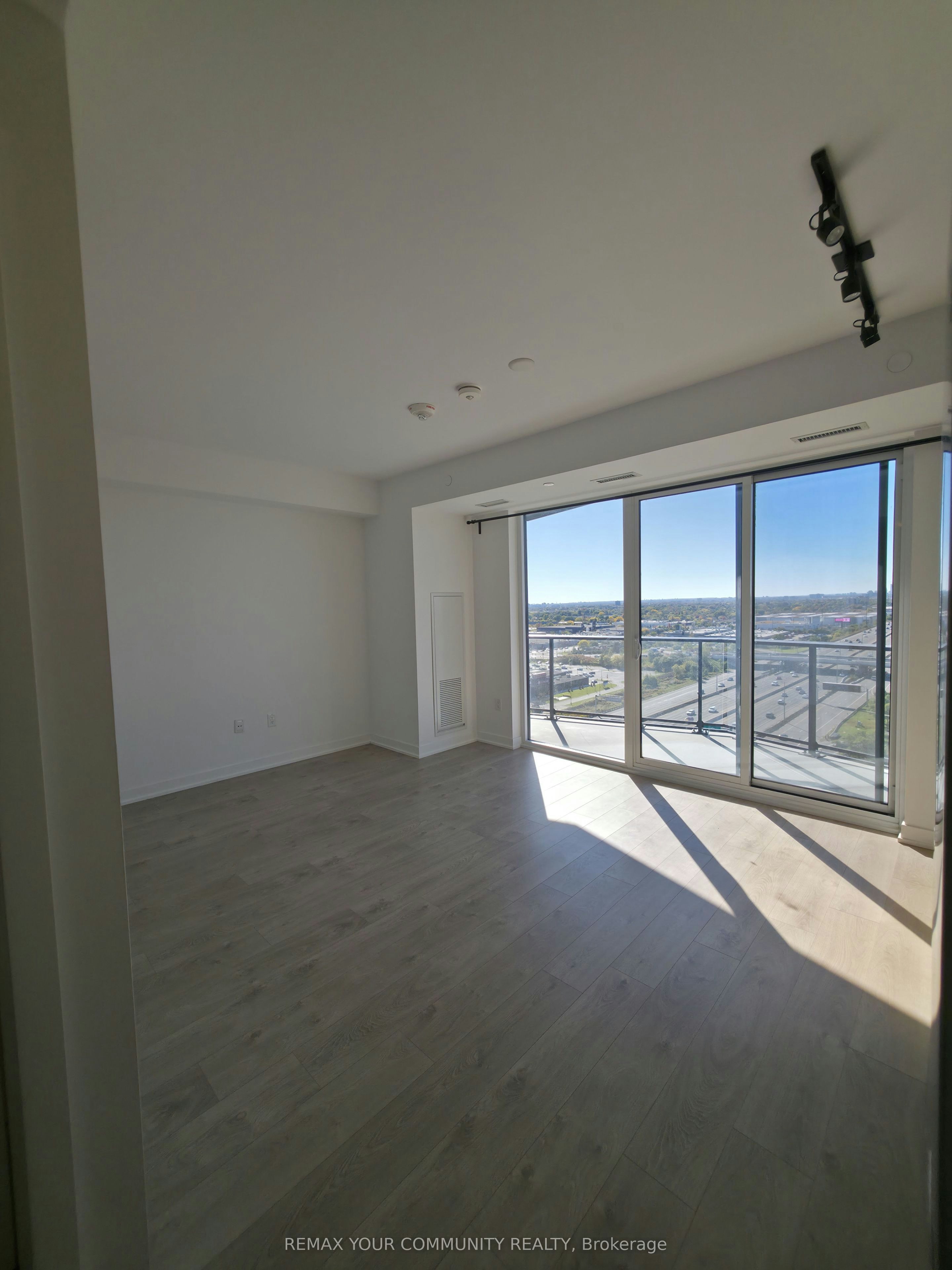 1510-36 Zorra Street, Toronto, ON, M8Z 4Z7 - 2