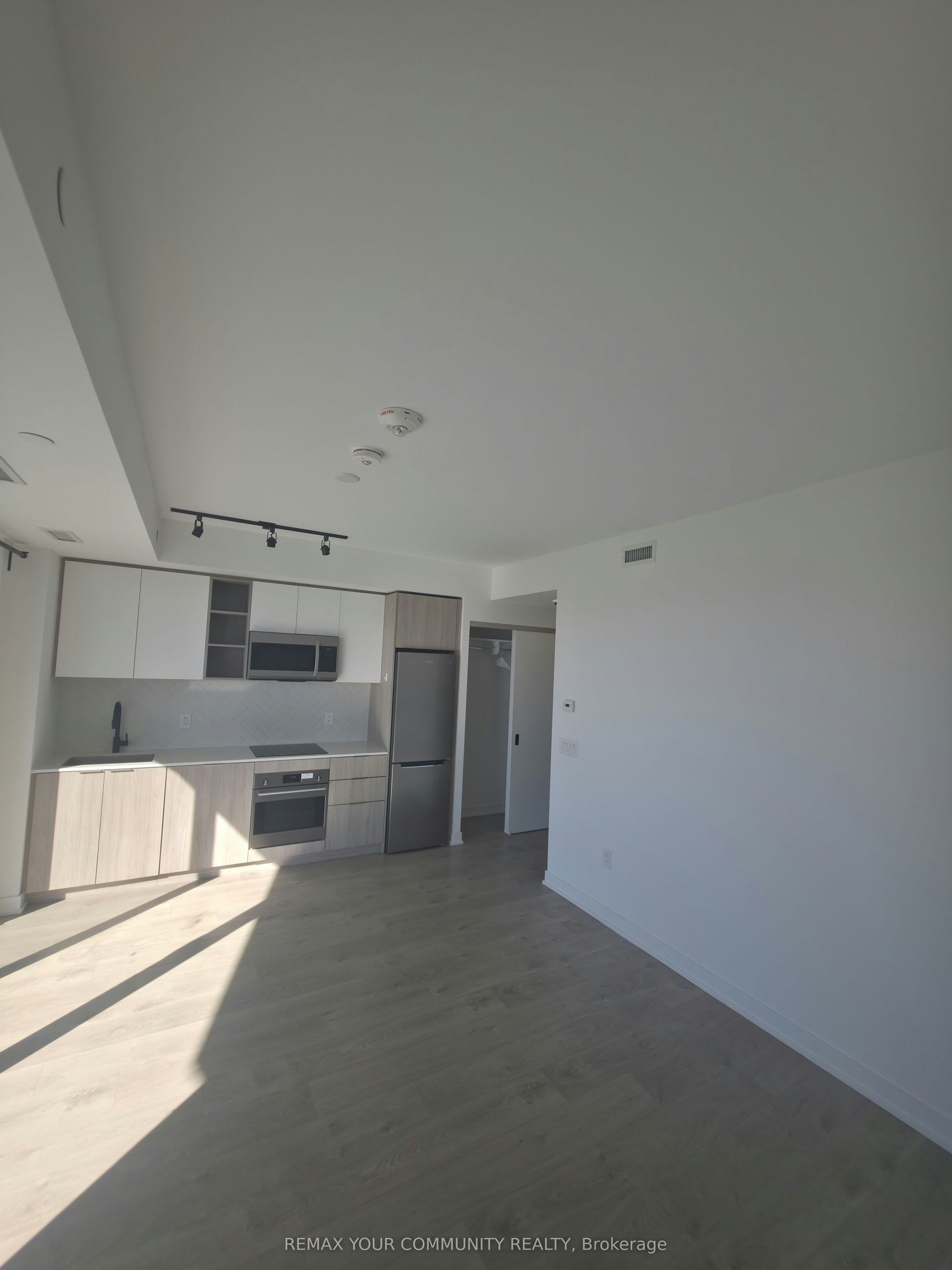 1510-36 Zorra Street, Toronto, ON, M8Z 4Z7