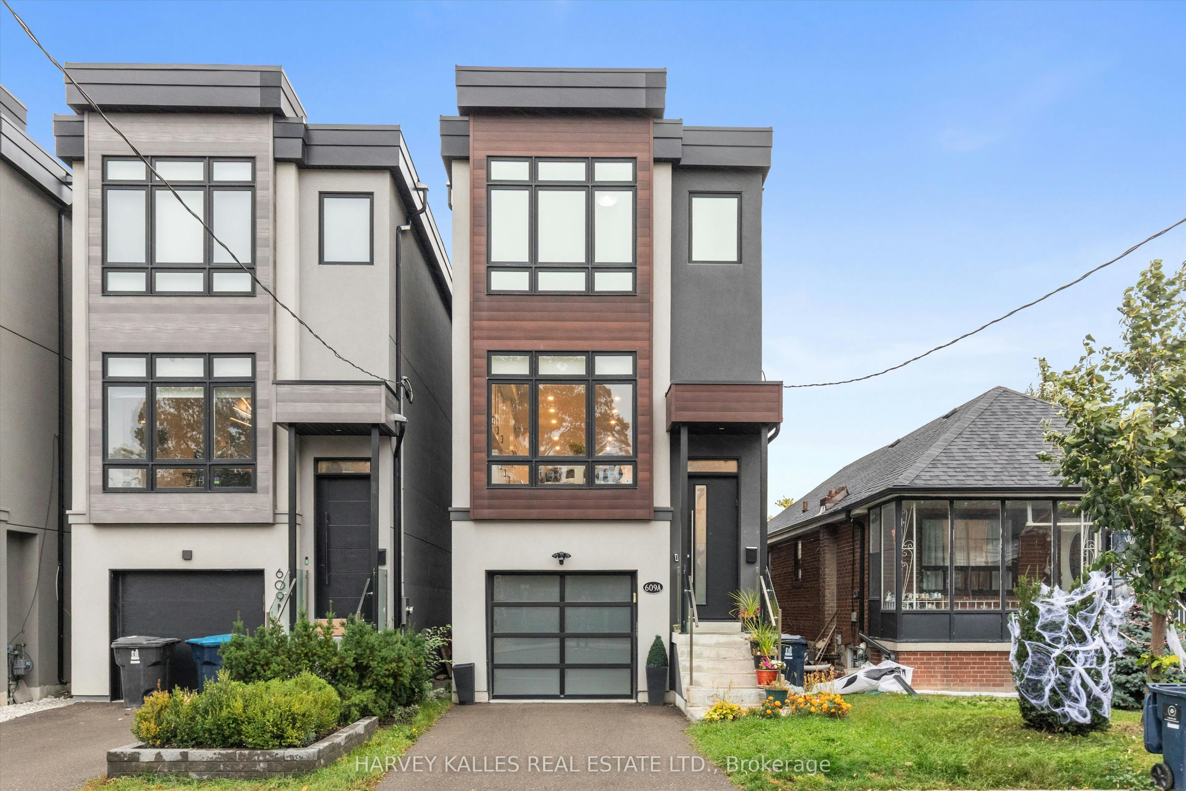 609A Harvie Avenue, Toronto, ON, M6E 4M3