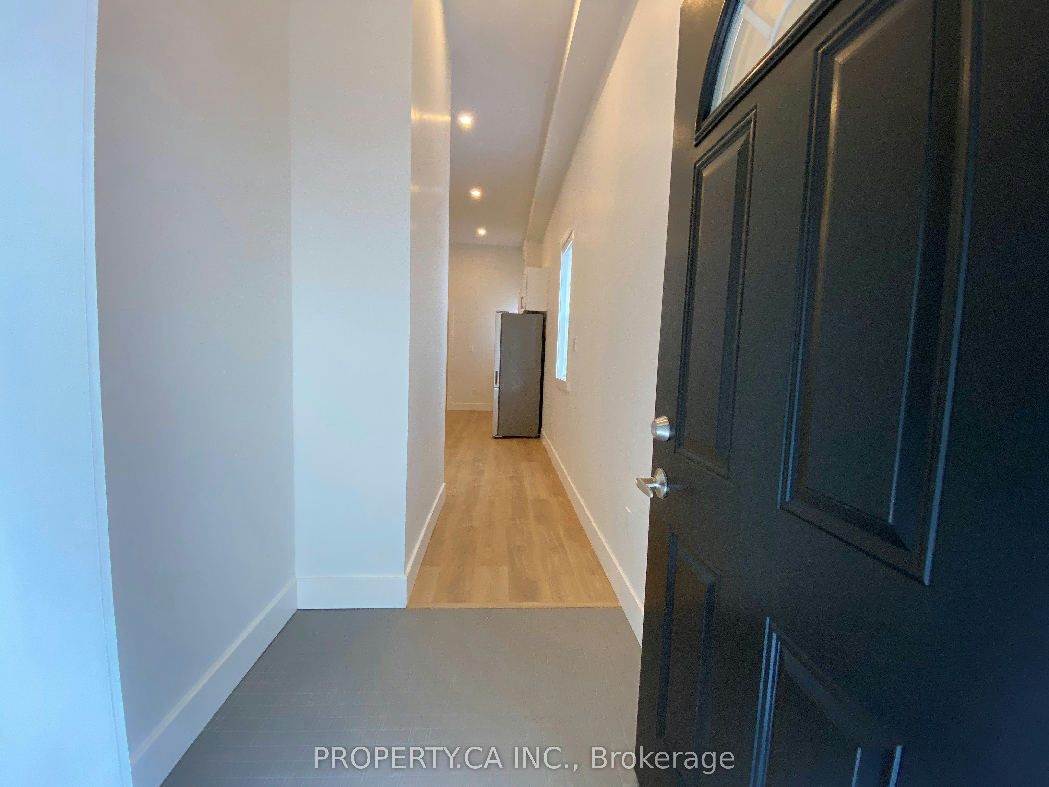 2-3100 Dundas Street W, Toronto, ON, M6P 1Z8 - 2