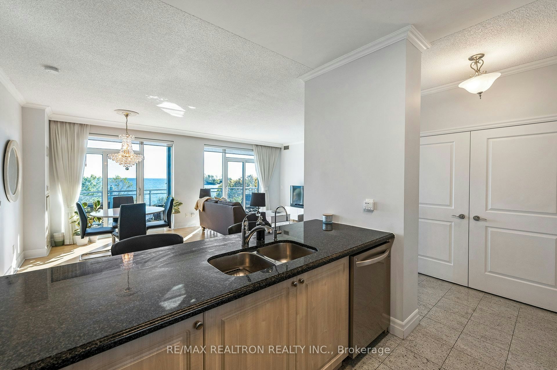 210-58 Marine Parade Drive, Toronto, ON, M8V 4G1 - 14