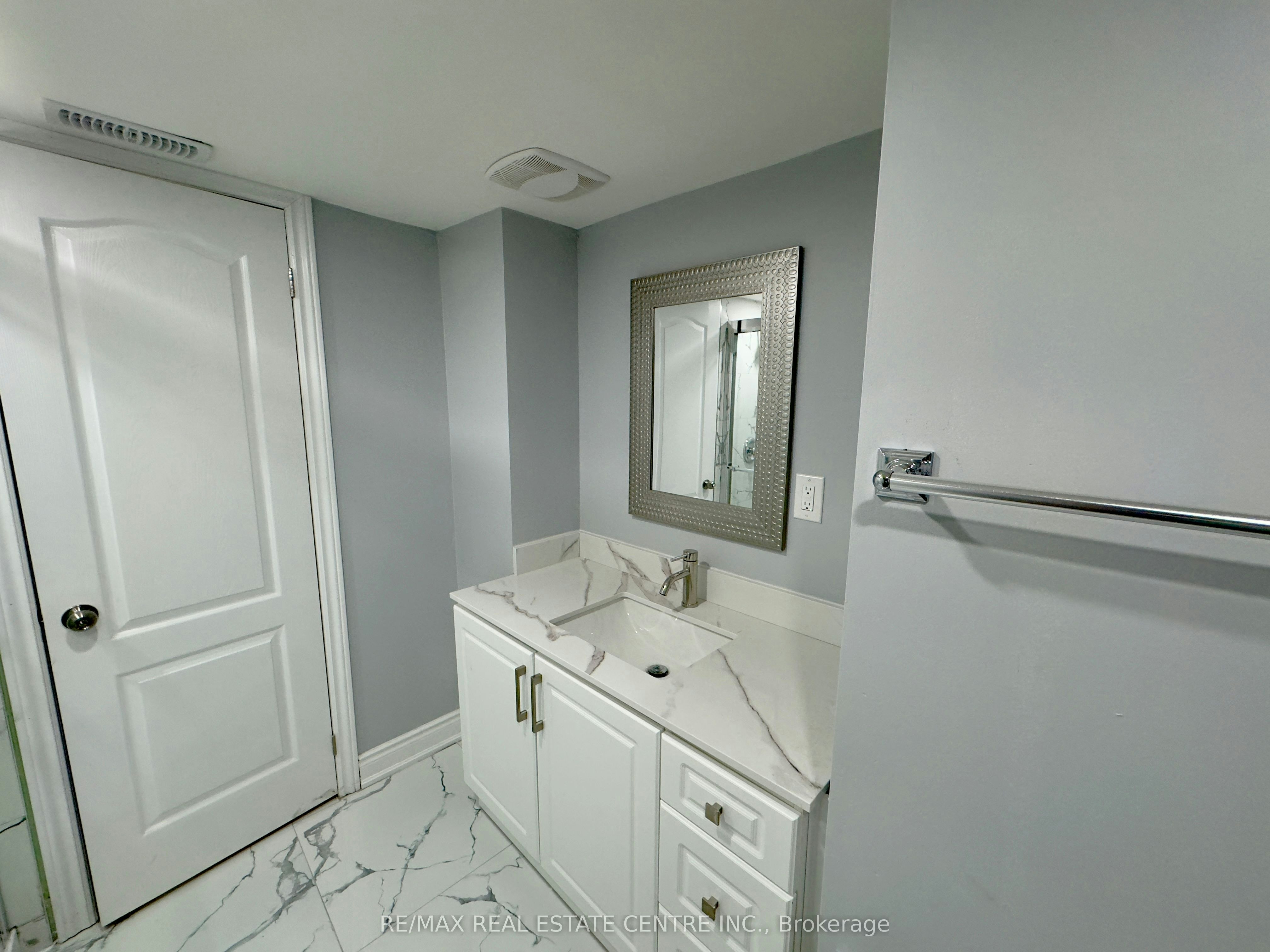 Bsmt.-5983 Sidmouth Street, Mississauga, ON, L5V 2Z5 - 11