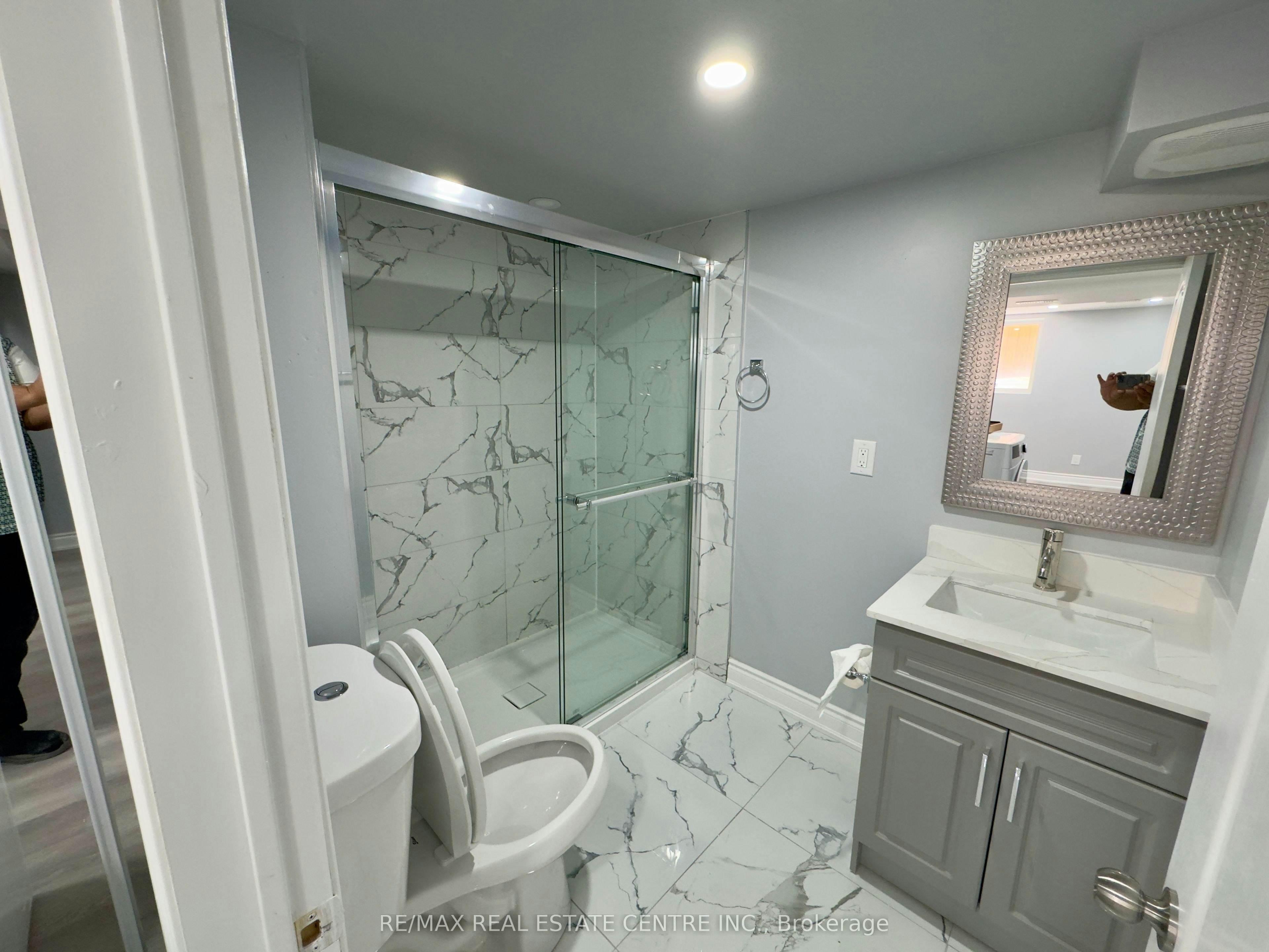 Bsmt.-5983 Sidmouth Street, Mississauga, ON, L5V 2Z5 - 10