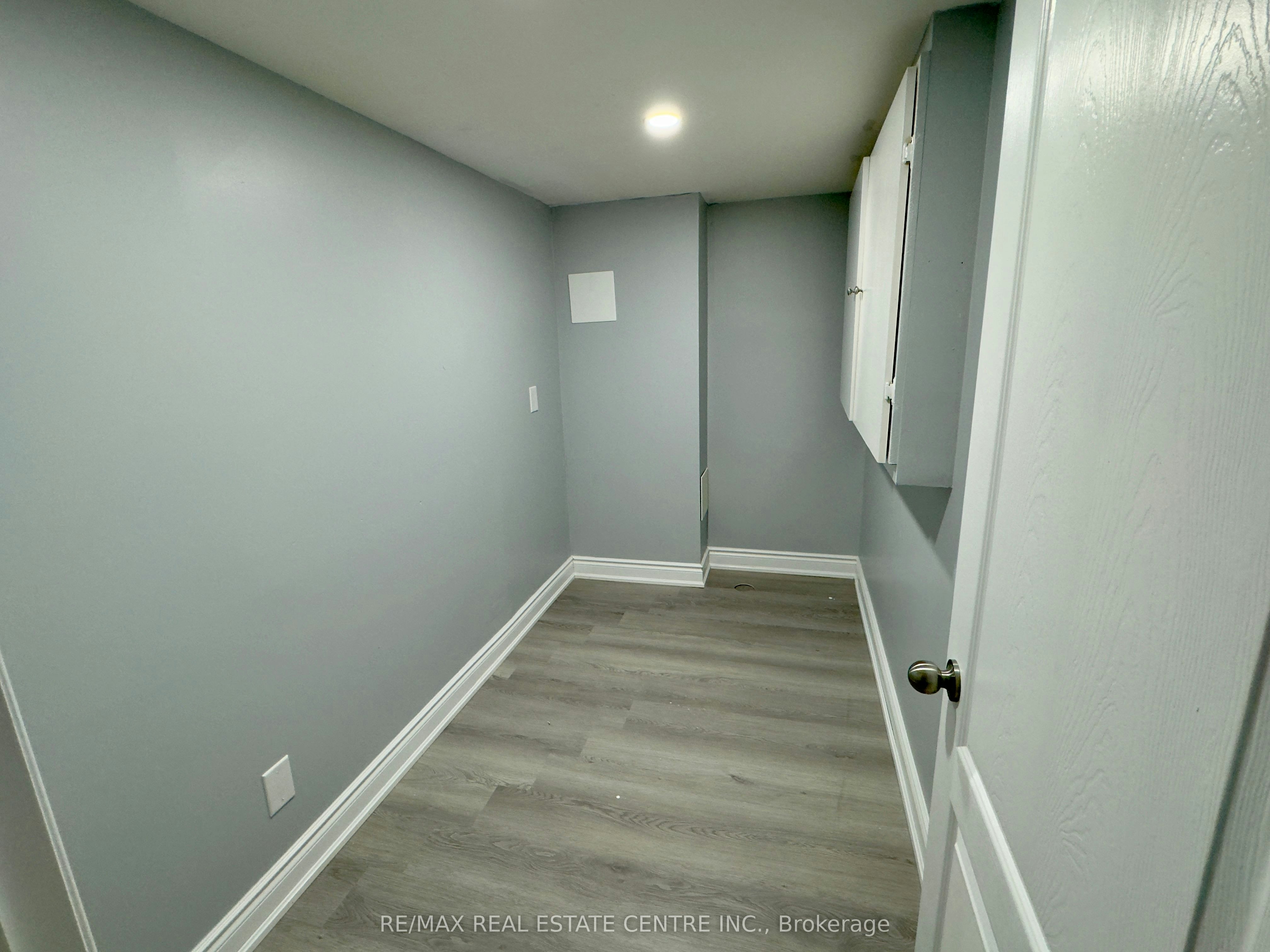 Bsmt.-5983 Sidmouth Street, Mississauga, ON, L5V 2Z5 - 8