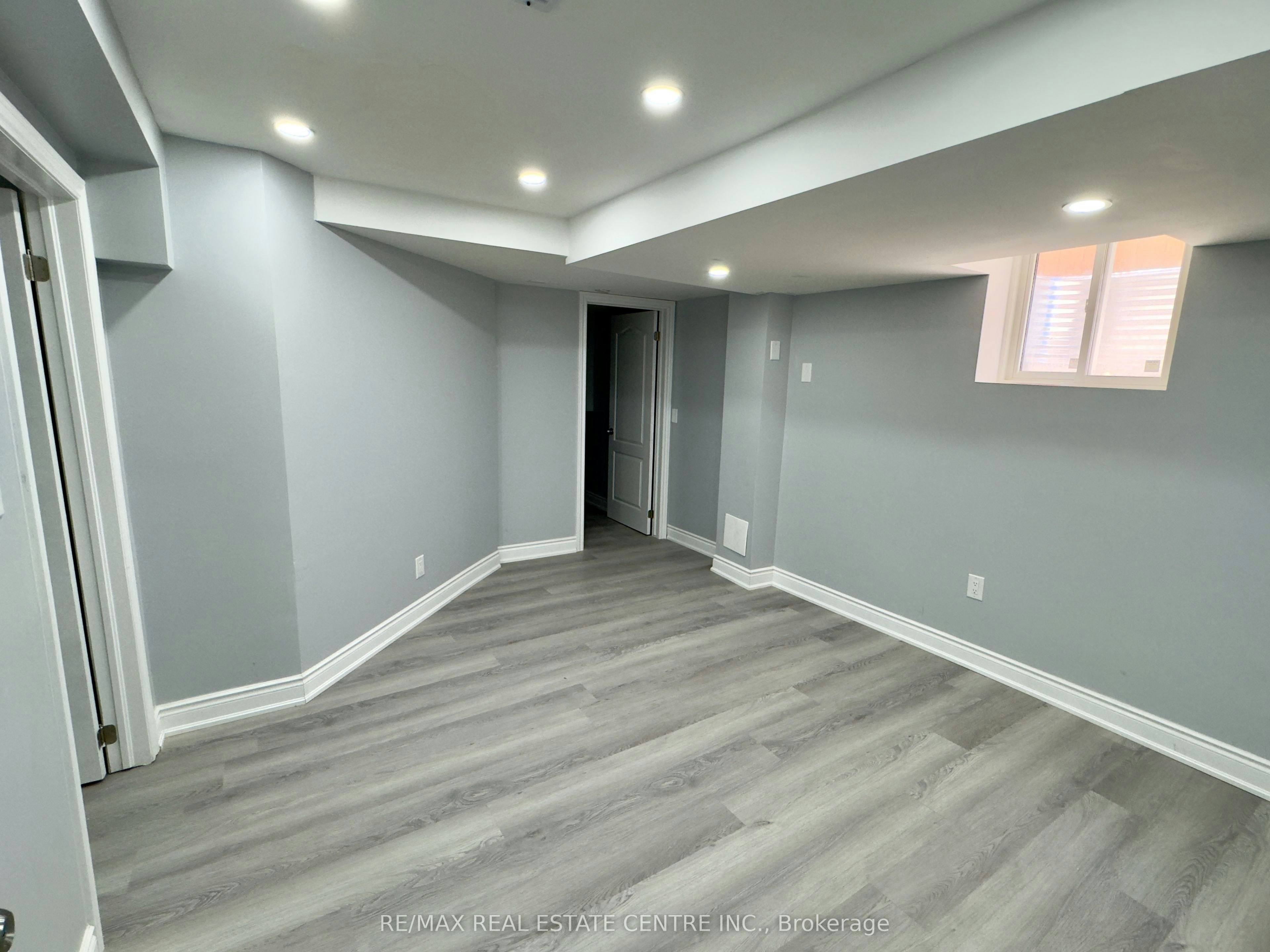 Bsmt.-5983 Sidmouth Street, Mississauga, ON, L5V 2Z5 - 7