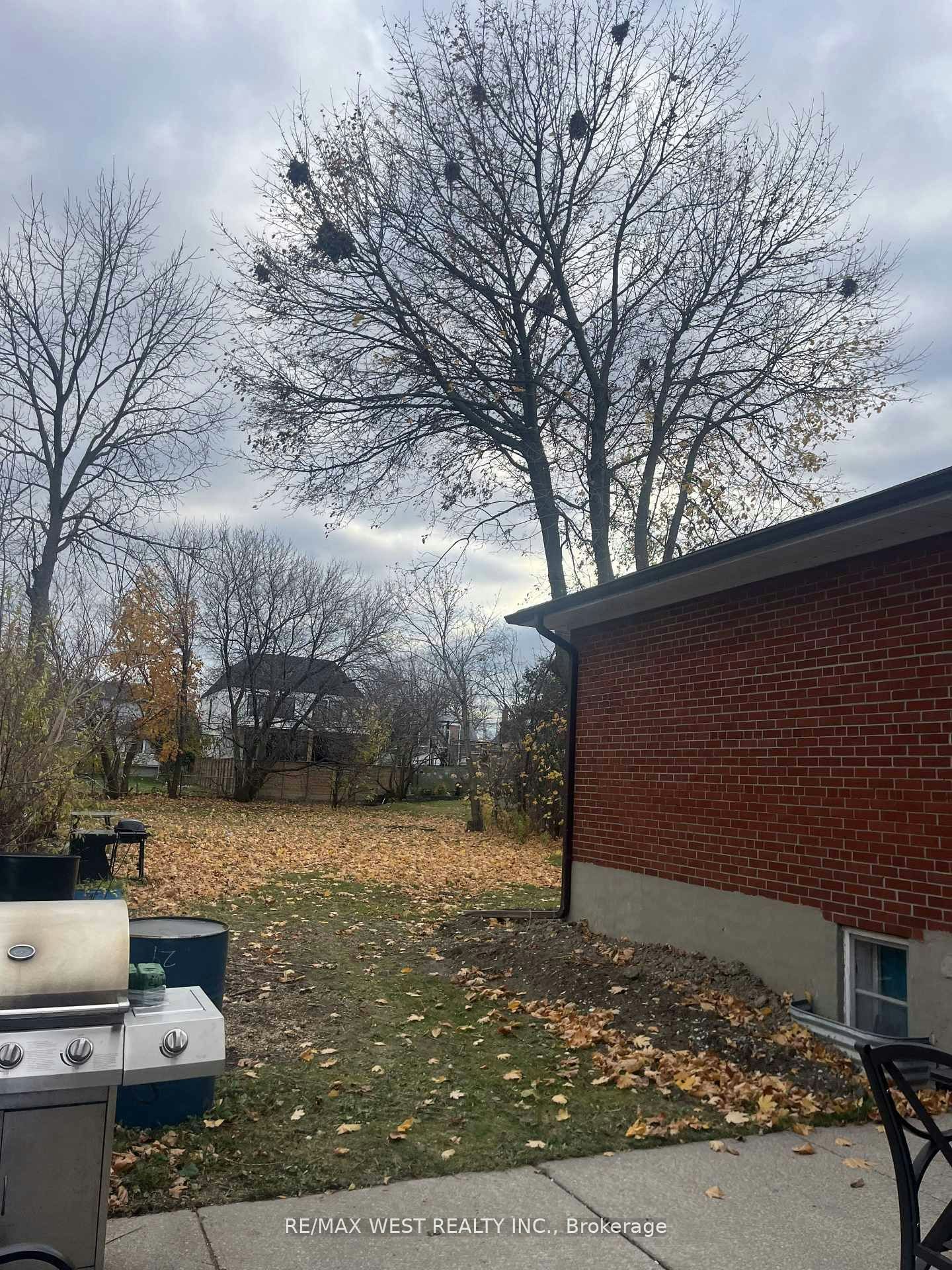 B1-35 Lilywood Road, Toronto, ON, M6B 1V6 - 13