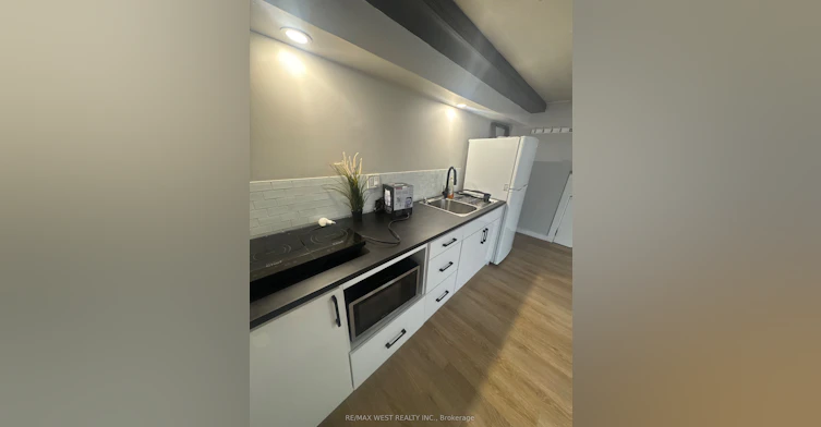 B1-35 Lilywood Road, Toronto, ON, M6B 1V6 - 9