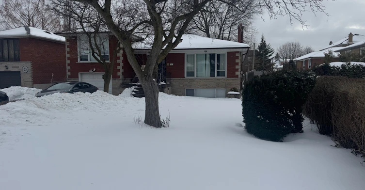 B1-35 Lilywood Road, Toronto, ON, M6B 1V6 - 2