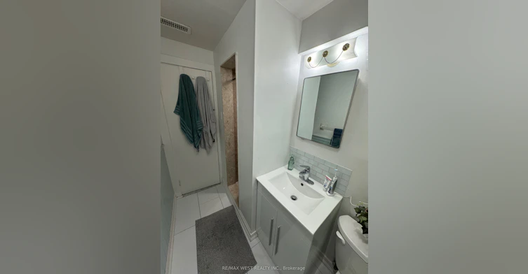 B2-35 Lilywood Road, Toronto, ON, M6B 1V6 - 11
