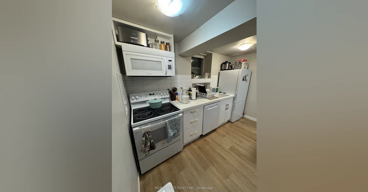 B2-35 Lilywood Road, Toronto, ON, M6B 1V6 - 12