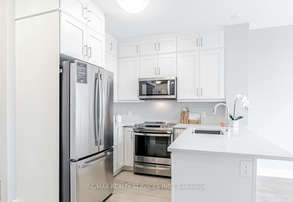 403-50 Kaitting Trail W, Oakville, ON, L6M 5N3