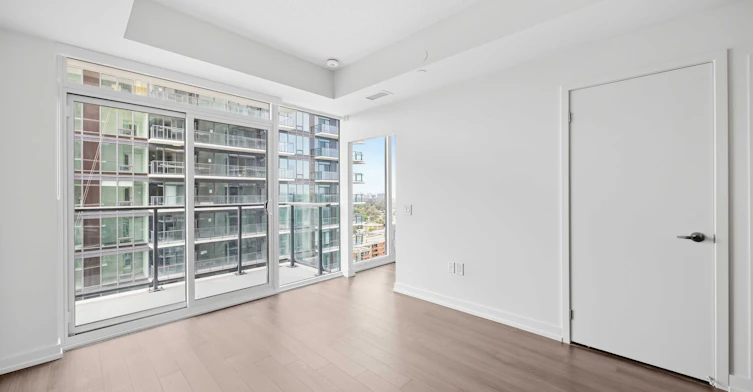 2216-4010 Eglinton Avenue W, Toronto, ON, M9A 0G5 - 13