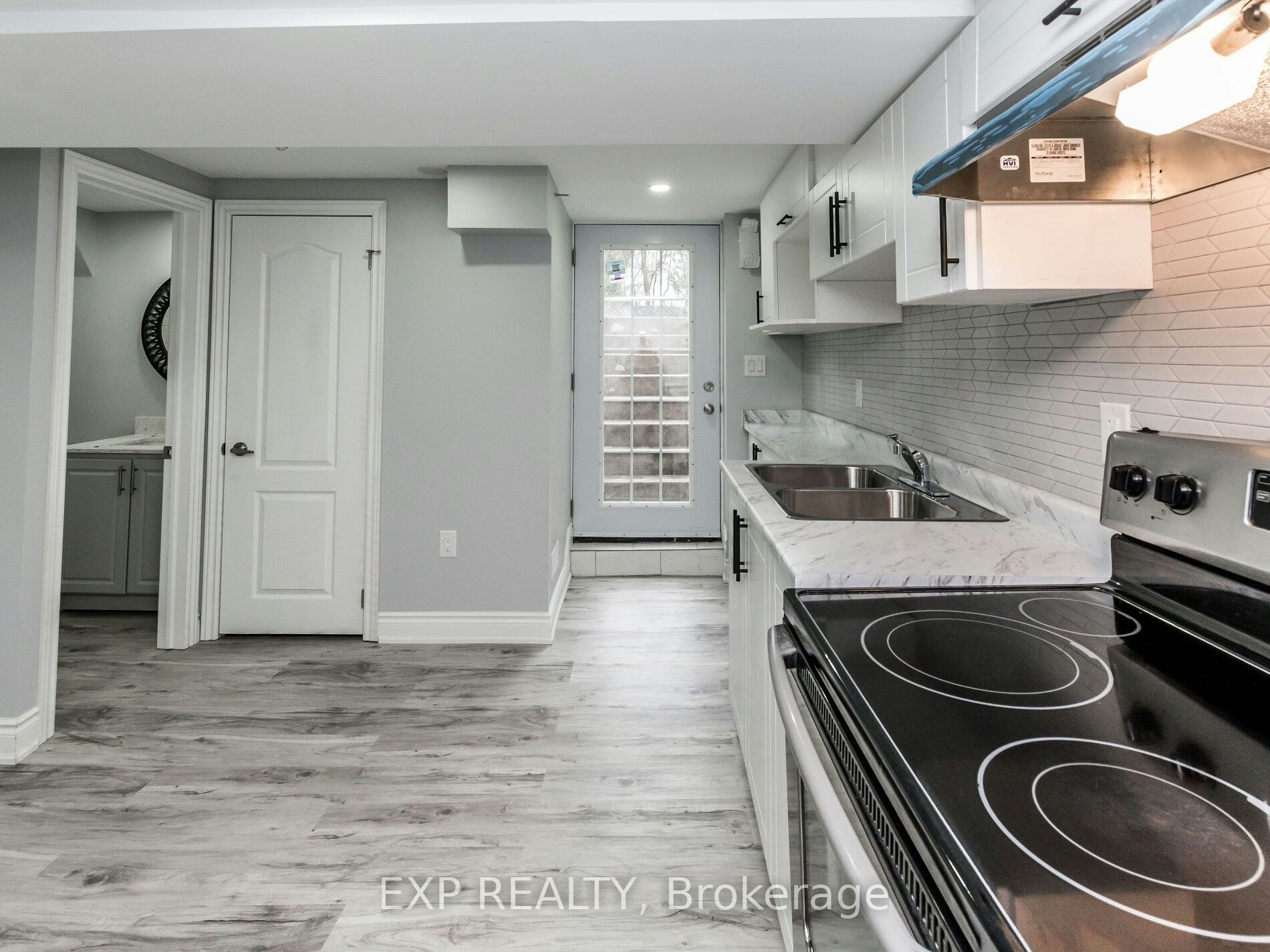 Basement Apartment-91 Corby Crescent, Brampton, ON, L6Y 1H3 - 4
