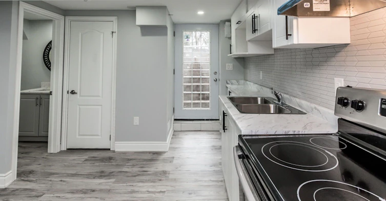 Basement Apartment-91 Corby Crescent, Brampton, ON, L6Y 1H3 - 4