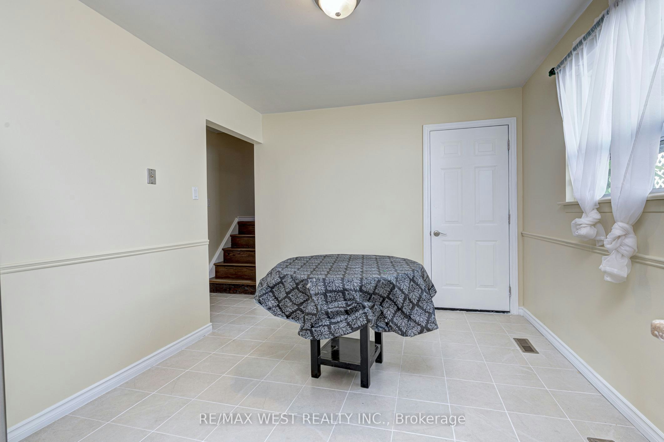 Upper Lvl-18 Glenforest Road, Brampton, ON, L6S 1K6 - 5