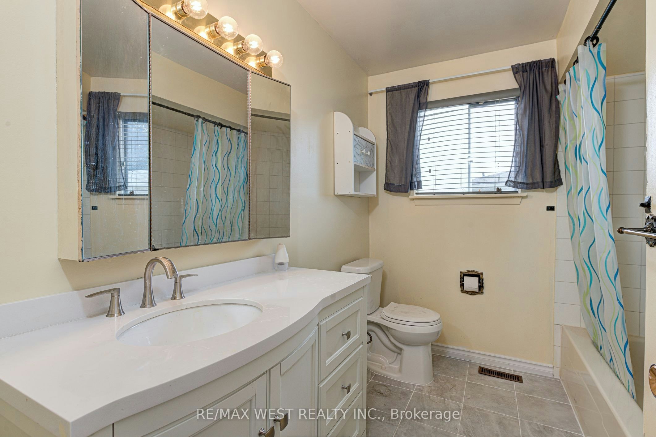 Upper Lvl-18 Glenforest Road, Brampton, ON, L6S 1K6 - 21