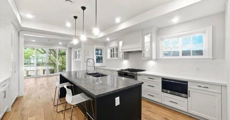 79 Wilson Street E, Oakville, ON, L6K 3G4 - 9