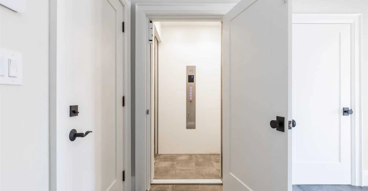 79 Wilson Street E, Oakville, ON, L6K 3G4 - 4