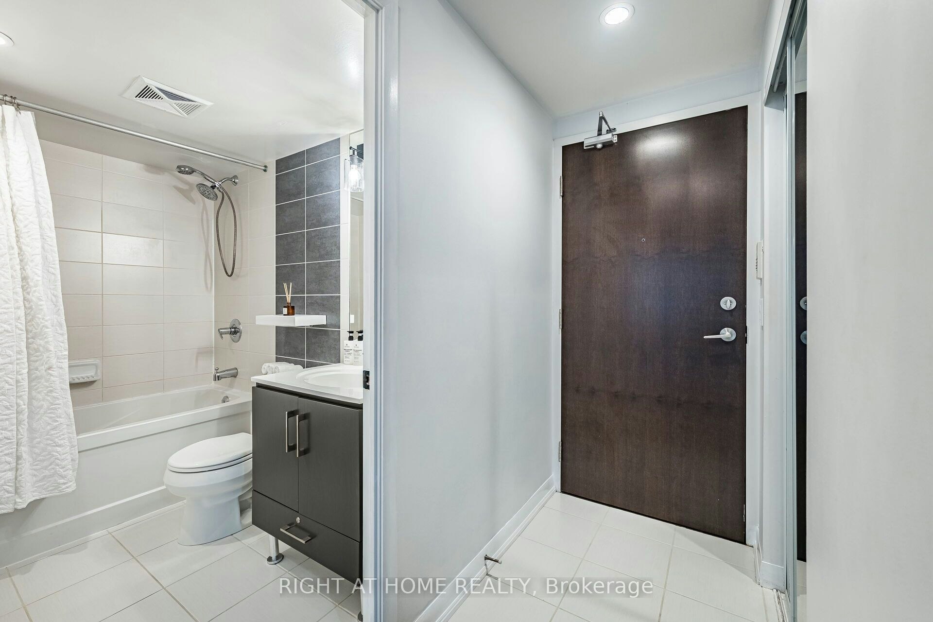 1211-205 Sherway Gardens Road, Toronto, ON, M9C 0A5 - 8